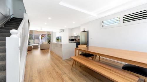 Ettalong Beach Apartment | Relaxing Stay at Ettalong Beach with Poolside Amenities