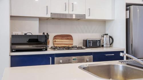 Ettalong Beach Apartment | Relaxing Stay at Ettalong Beach with Poolside Amenities