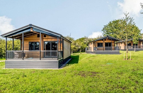 Saintbury Ski Chalet | Ettington Lodge Premier
