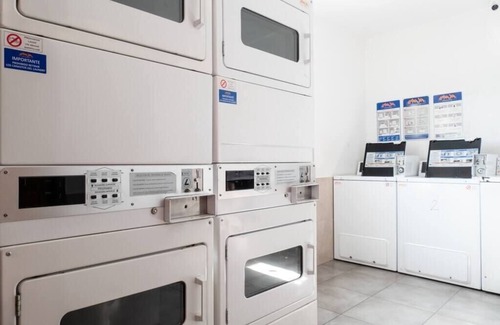 Villa Crespo Apartment | Pet-Friendly Eucalipto Studio with Kitchen and Accessibility