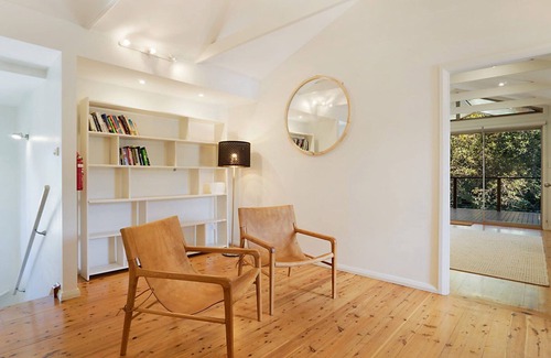 Killcare House | Pet-Friendly Eucalyptus Beach House - Guest Rated 9.8/10