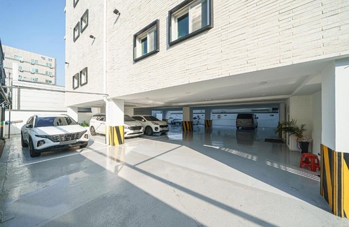 Eumseong Hotel | Discover Eumseong Hotel Luem: Hot Tub & Breakfast Included