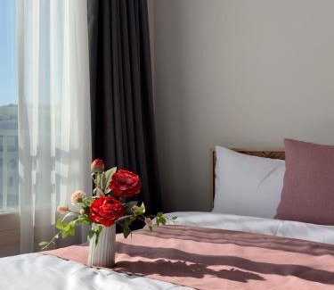 Bongmyeong-dong Apartment | Eunhasu D&M Residence