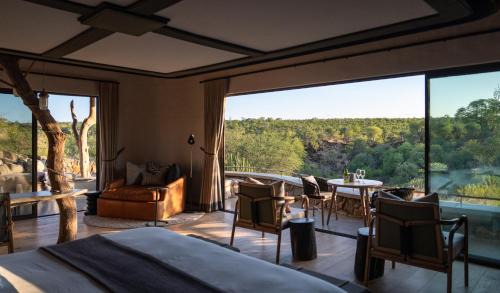 Mashatu Game Reserve Cabin | Experience Euphorbia Mashatu with Pool and Hot Tub Access