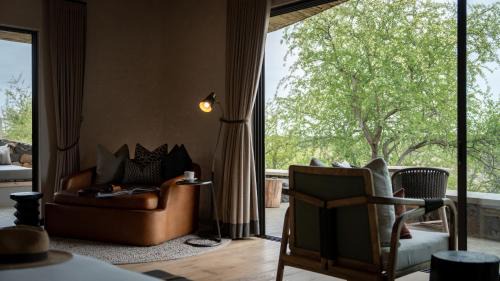 Mashatu Game Reserve Cabin | Experience Euphorbia Mashatu with Pool and Hot Tub Access