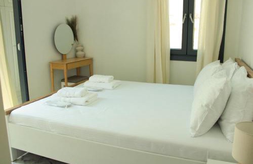 Ermoupoli Apartment | Euphoria Suite - Endless View