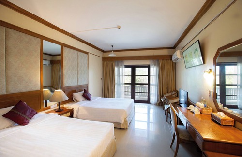 Cha-am Hotel | Budget-Friendly Getaway at Eurasia Cha-Am Lagoon Hotel
