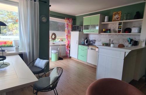 Markdorf Apartment | Ideal Getaway Over the Lake with Ocean View & Hot Tub