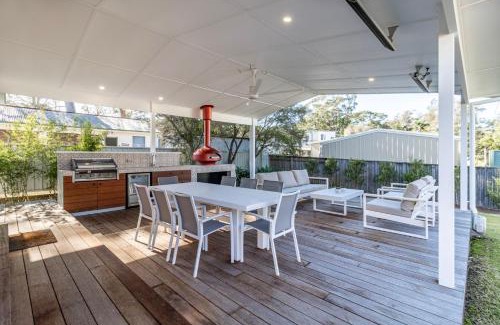 Berrara House | Discover Eurie Eurie on Beachview: Family-Friendly Retreat