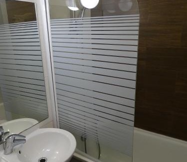 Fresnes Hotel | Convenient Euro Hôtel Airport Orly Rungis with Pool & Dining
