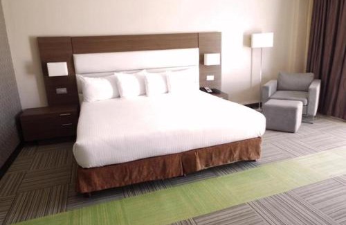 Coro Hotel | Elegant Eurobuilding Hotel & Suites Coro with Oceanfront Views