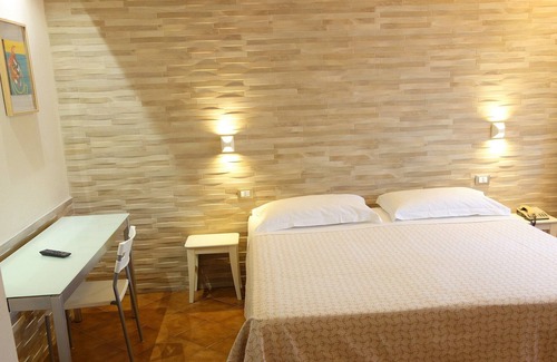 Ovest Hotel | Comfortable Stay at Euromotel Croce Bianca with Spa & Dining