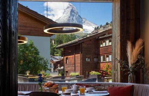 Zermatt Hotel | Elegant Europe Hotel & Spa: Pet-Friendly with Top Amenities
