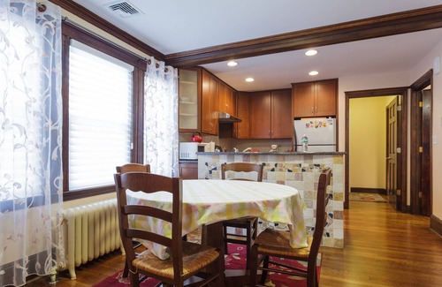 Brook Farm Apartment | European Style 3 Bed/2 Bath Retreat near Back Bay