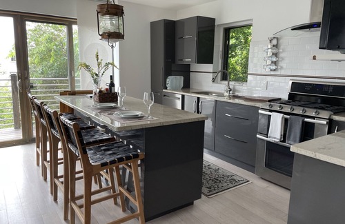 Cos Cob Apartment | Elegant European One-Bedroom with Balcony & Kitchen