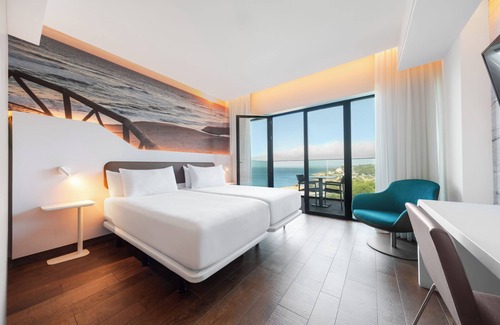 Cascais Hotel | Relaxing Eurostars Cascais with Pool & Spa Amenities