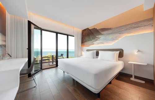 Cascais Hotel | Relaxing Eurostars Cascais with Pool & Spa Amenities