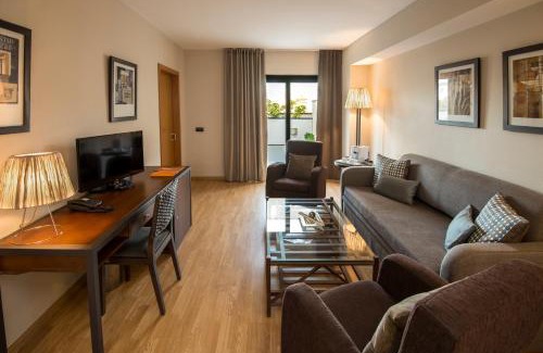Parque Ayala Hotel | Modern Eurostars Málaga: Pet-Friendly with Top Amenities