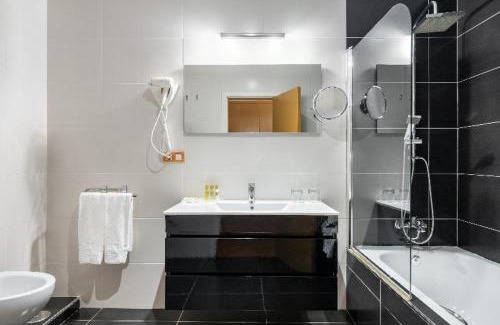 Leiro Hotel | Relax at Eurostars Monumento Monasterio: Spa & Ocean Views