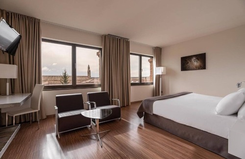 Astorga Hotel | Relax at Eurostars Via De La Plata - Rated 9.6/10, Spa & More