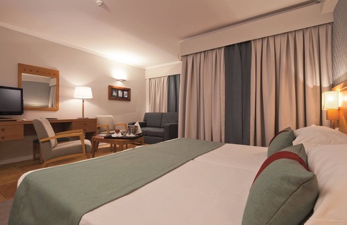Altura Hotel | Beautiful Eurotel Altura: Ocean View & Spa Retreat