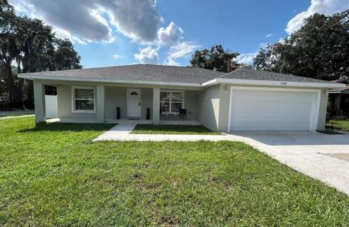 Eustis House | Eustis Pool Retreat!
