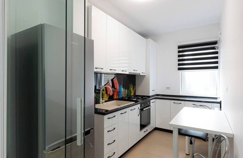 Sector 2 Apartment | Comfortable Stay at Eva: Family-Friendly with Kitchen & Breakfast