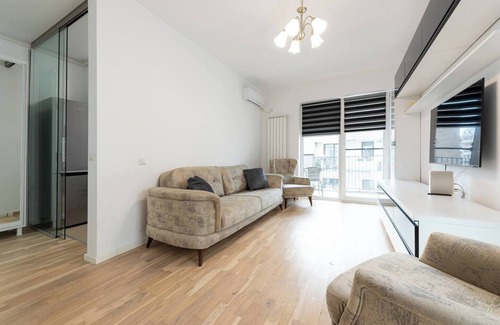 Sector 2 Apartment | Comfortable Stay at Eva: Family-Friendly with Kitchen & Breakfast