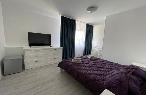 Tirgu Mures House | Discover EVA's Rooms: Guest Rated 9.1 with Hot Tub Access