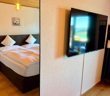 Krattigen Apartment | Discover Eva's Seeblick: Family-Friendly Retreat with Views