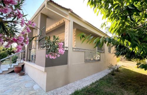 Fourka House | Pet-Friendly Eva's Summer House with a 9.5/10 Review Score