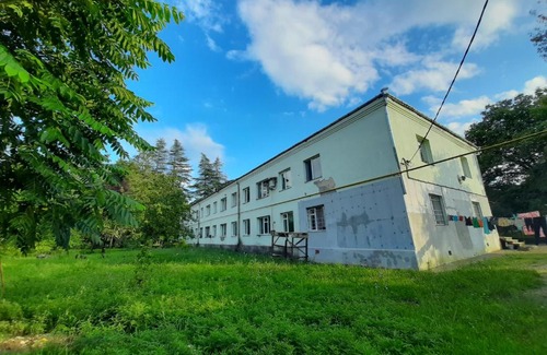 Salkhino Apartment | Cozy Getaway at Eva's Sweet Home - Family Friendly Stay