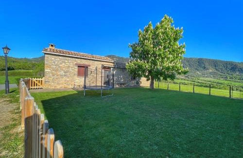 La Fueva House | Discover eva y maría CASA RURAL: Pet & Child-Friendly Stay
