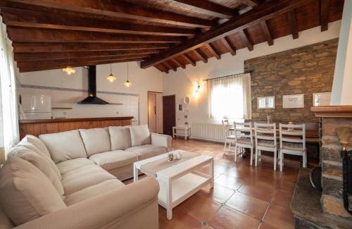 La Fueva House | Discover eva y maría CASA RURAL: Pet & Child-Friendly Stay