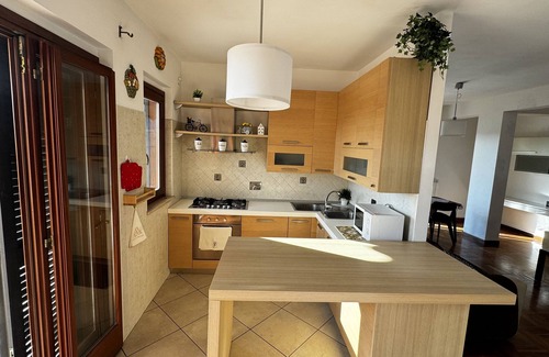 Marino Apartment | Cozy Vrbo Property with Breakfast and Hot Tub Access