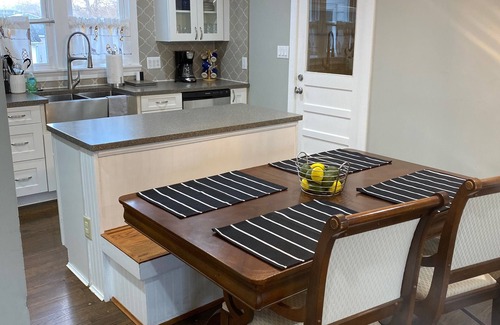Morrow House | Inviting Evan's Cozy Getaway in Ohio’s Family-Friendly Hub