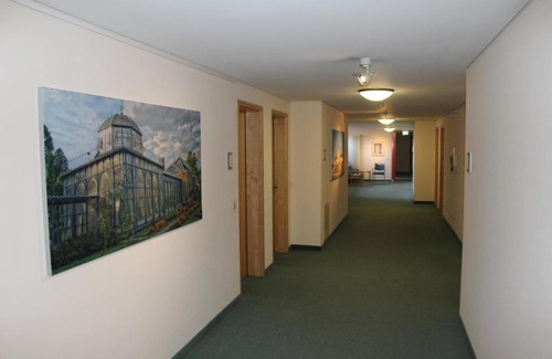Rosenberg Bed & Breakfast | Comfortable Stay at Evangelische Diakonissenanstalt Stuttgart
