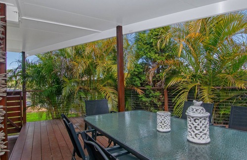 Evans Head House | Evans Beach House: Oceanfront Retreat with Pool Access