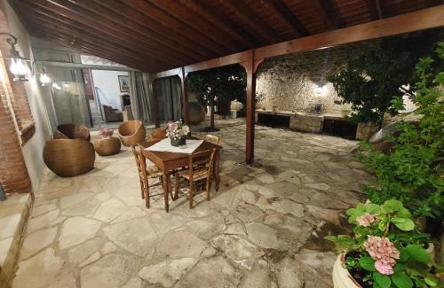 Koilani House | Child-Friendly Evanthia's Stone House with 9.4/10 Rating
