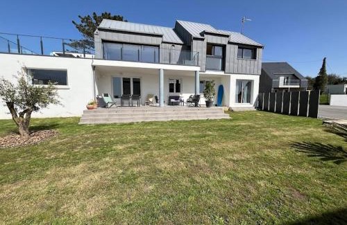 Guidel-Plages House | Sea View Maison - Family and Pet Friendly Retreat
