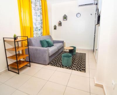 Port-Louis Apartment | Relaxing Retreat with Pool and Hot Tubs in Port-Louis