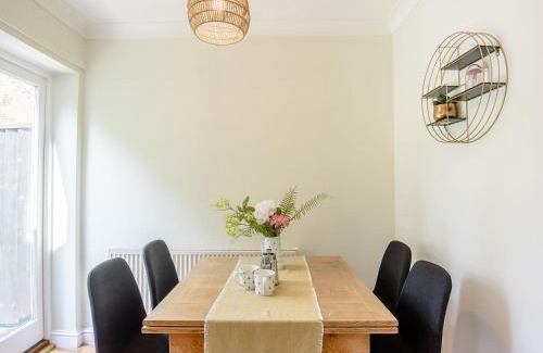 Wragby House | Discover Eves Retreat: Pet & Child Friendly Getaway