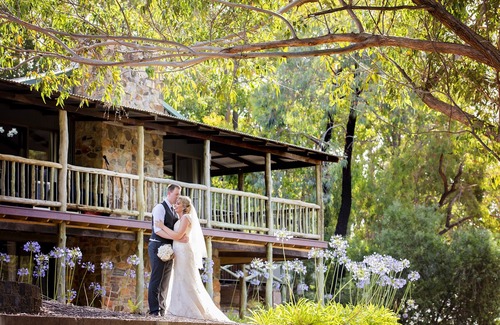 Burekup Cabin | Serene Evedon Park Bush Retreat with Lake Views & Dining