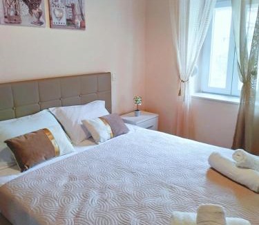 Kallirakhi Apartment | Exceptional Eveline House with Kitchen - Guest Rated 9.8
