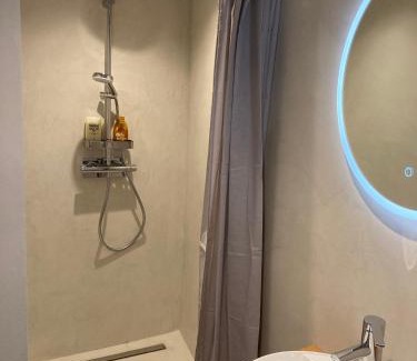 Evenos Bed & Breakfast | Oceanfront EVEN Bistrot: Guest Rated 9.3/10 Experience