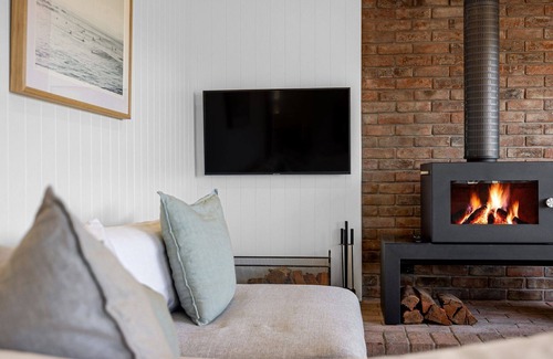 Flinders House | Evening Tide - Pet Friendly Oasis with Oceanfront Views