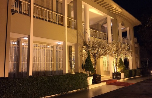 Alto de Pinheiros House | Event Management at Praca Panamericana Pinheiros Hotel