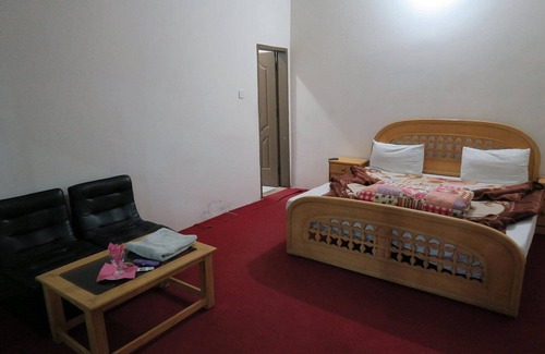 Balakot Hotel | Discover Ever Green Hotel & Restaurant: Family-Friendly Stay
