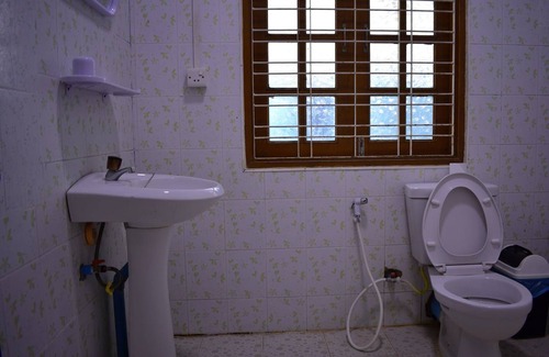 Nyaung-U House | Budget-Friendly Ever New Guest House with Family Amenities