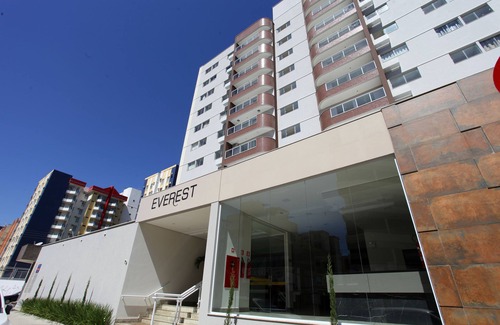 Do Turista Condo | Budget-Friendly Everest Flat Service with Family Amenities